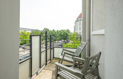 KAISER 02 by ROCKCHAIR Apartments l SUPERHOST Status l 3 Bedrooms Boxspringbeds 2 Bathrooms l Cozy Family & Business Flair 155 sqm 3 Balcony 2nd Floor Elevator up to 10 guests welcomes you! - Foto 80