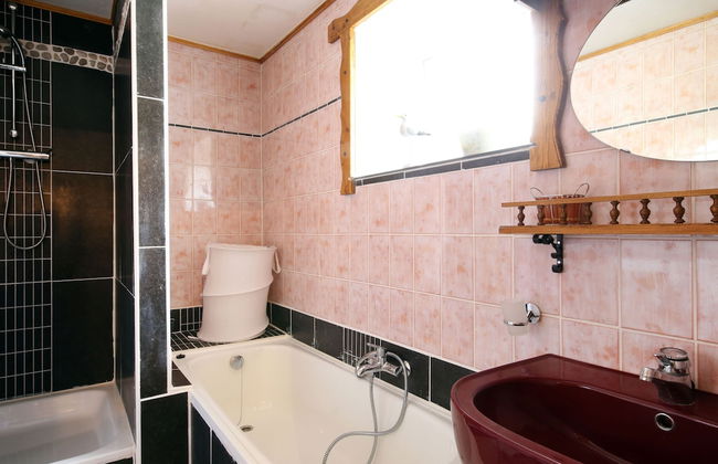 Family House with Large Garden & Games Room near Bambois Lake - Foto 27