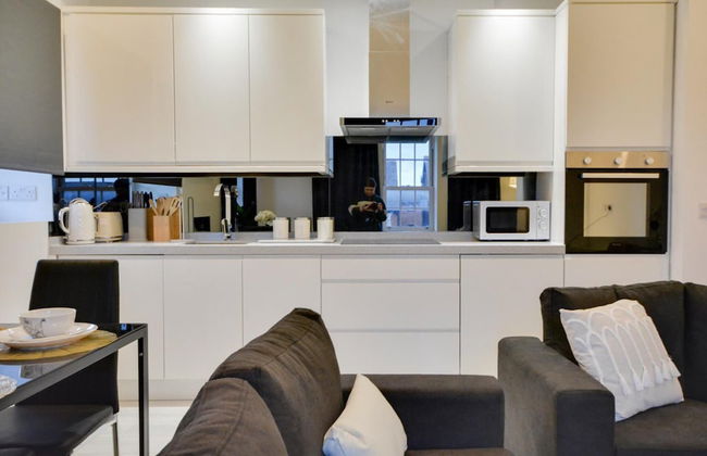 3 Bed Apartment in Wigan - Photo 7