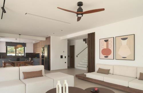 Asea Villa, Spectacular right-on-the-beach Retreat, By ThinkVilla - Foto 34