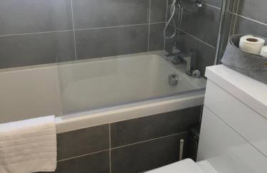 House for Families or Groups near Cardiff City Centre - Foto 3