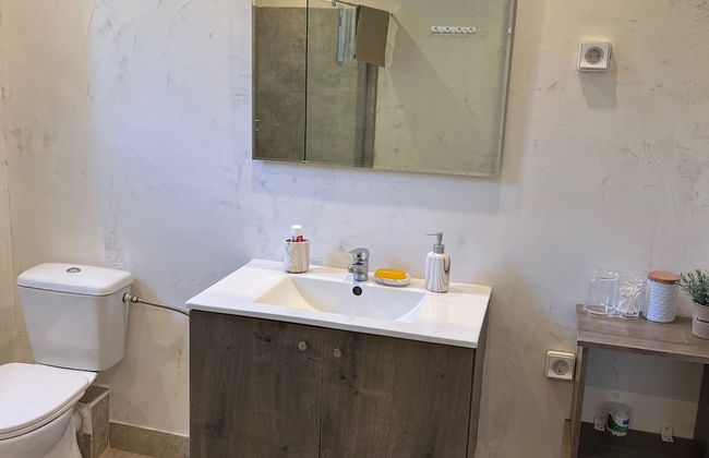 Paris use at Ratzakli - Photo 25