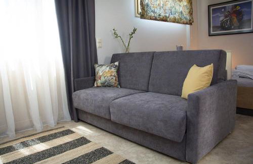 Quiet Urban Studio with Private Backyard - Foto 26