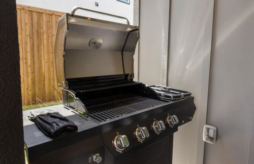 Luxury Getaway Near AT&T Stadium - 4BR Entire House-Hot Tub & Arcade - Foto 55