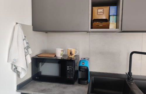 Bilocale in residence vista lago con piscina - Foto 10