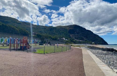 Lovely New 2 Bedroom Condo with Stunning Seaviews - Foto 15