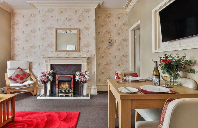 Chomley Holiday Flats - Photo 6