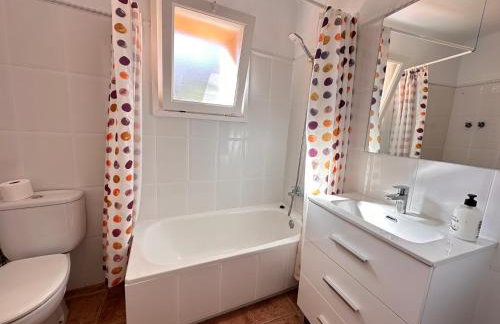 Apartamento con jardín a 11 metros de la playa. B1. - Foto 41