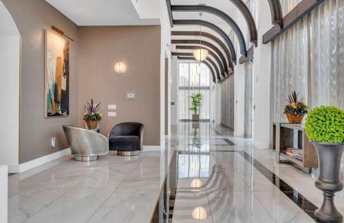 Brickell Border 3BR by Untitled Stay - Photo 42