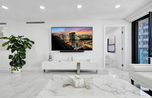 Oceanfront Escape with Resort Amenities Gym Pools and Sauna 1408 - Foto 10