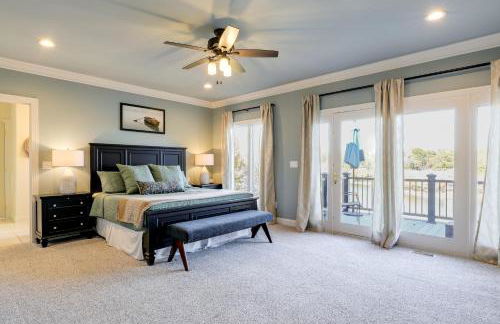 Lakefront Haven with Hot Tub and Game Room in Hickory! - Foto 15