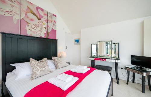 Spacious Coastal Retreat with Sea Views - Foto 24