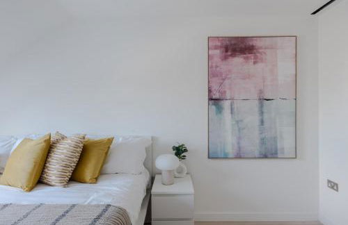 Hollen at Six - Soho - by Frankie - Photo 3