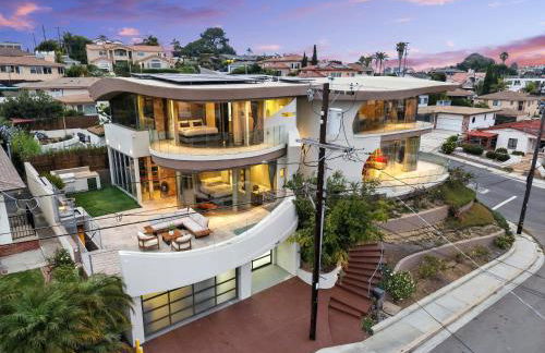 The Wave House! Custom Gem with Panoramic Views, Fire Pit, BBQ, Pool Table - Foto 49