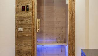 Alla Regia Wellness, con sauna e vasca idromassaggio - Foto 3