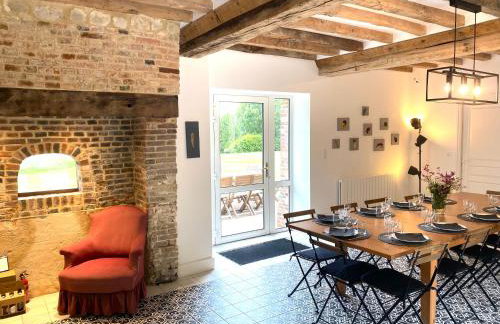 Le Pressoir du Château de Neuville - Piscine chauffée - Jeux - Forêt - Foto 16