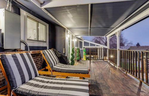 Pop Art Oasis with Karaoke Mini Golf Hot Tub and Pool - Photo 19