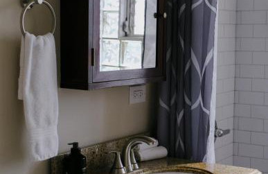 Sleeps 22 • Modern Multi-Unit • Gym • Workspaces - Photo 75