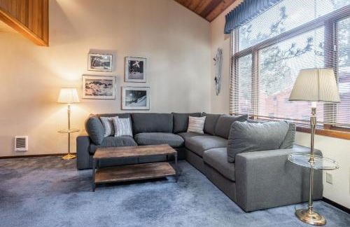 Spacious Winterset 26 2 Bedrm Plus Loft 3 Full Bathrm Townhome Sleeps 8 Steps to Free Town Shuttle - Foto 3