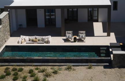 Bonzoe Suites & Villas - Photo 25