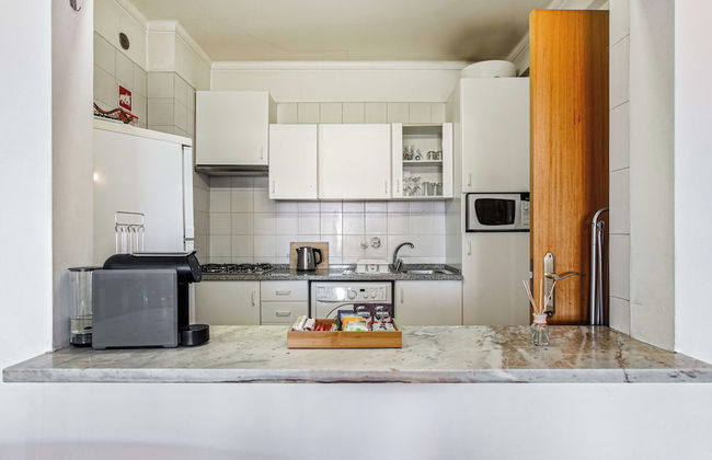 Lisbon Beach Flat - 4 Guests - Free Parking - Foto 3