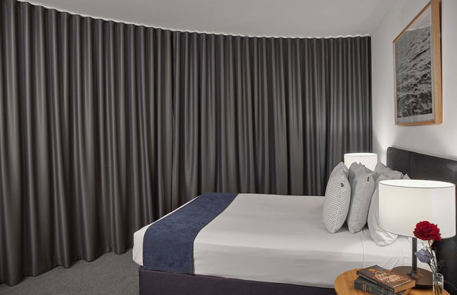 Shadow Play by Peppers - Photo 3