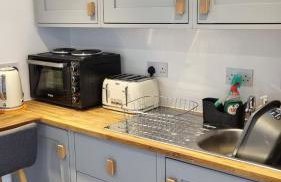 Sittingbourne 1 bed self-contained annex, with parking - Photo 36