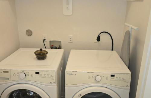 Modern Spacious Home Near the medical center, NRG, Downtown and UHD - Photo 44