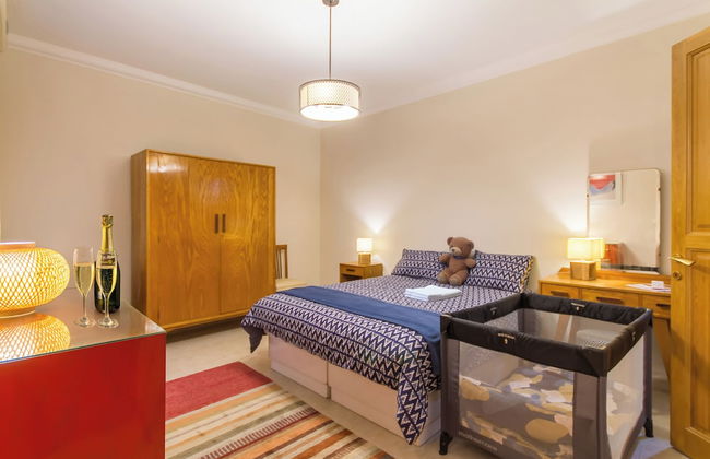 A Magnificent Sunny Seafront Apart Sliema - Photo 3