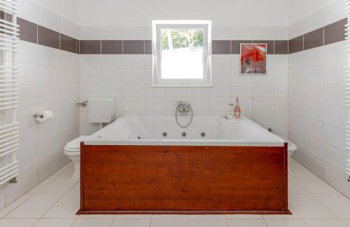 Villa Plešivica view - Infinity Pool & Private Spa - Photo 22