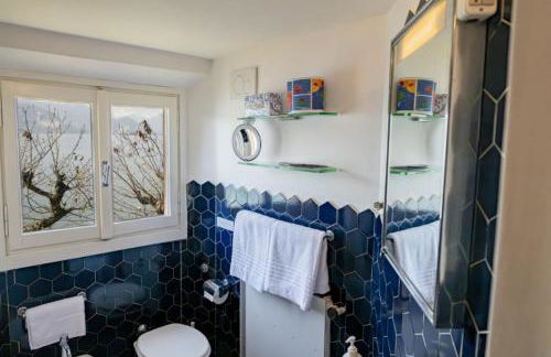 Stunning architectural villa with direct access to lake - Foto 28