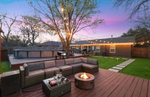 Peaceful and Relaxing Getaway w Beautiful Pool - Photo 37