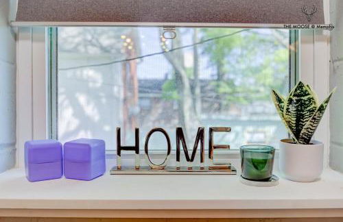 The Moose #11 - Luxe Modern loft with King Bed, Free Parking & Wi-Fi - Foto 20