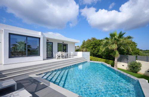 Kyamon Luxury Villa with Heated Saltwater Pool Near Chania - Foto 1