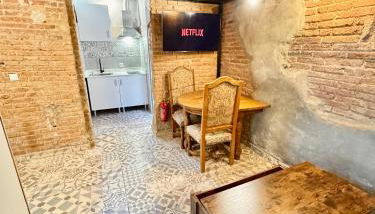 Estudio nuevo! Al lado del metro L1 L4 L5 - Foto 5