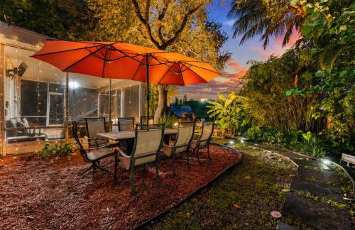2 Homes • Hot Tubs x2 • Heated Pool • Fire Pit - Foto 74
