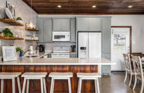 River Access Firepit BBQ Sleeps 12 - Foto 28