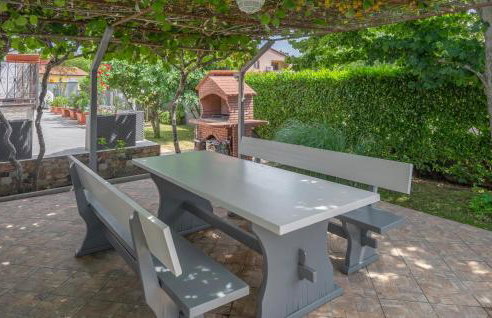 Cozy Apartment In Micetici With Wifi - Foto 9