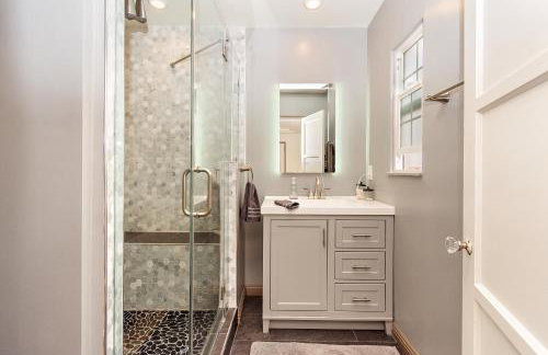 The SOFI Special - Modern Retreat, Dog Friendly - Photo 6