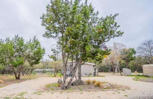 Serene Hill Country Home w/ Romantic Garden Escape - Foto 34