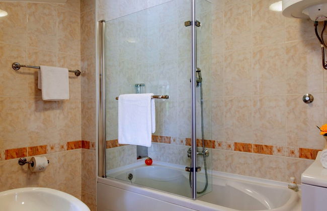 Villa in Sumartin Near Beach & Private Pool - Photo 9