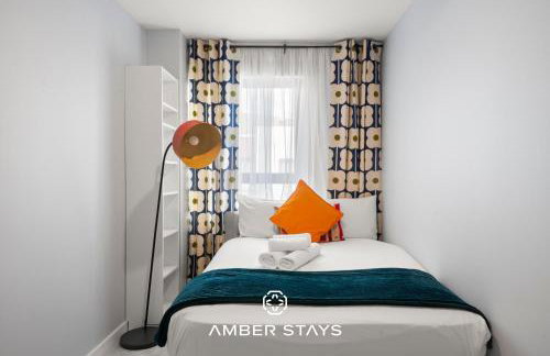 Modern 3 Bed Apartment in Acton by Amber Stays, Perfect for Business & Contractors - Photo 21