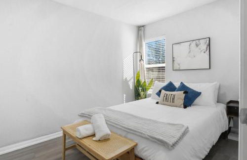 Stylish MCM Home by Frost Center - Foto 38