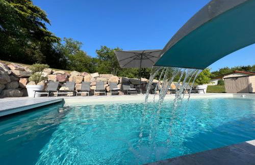 La Villa en Loire, avec Jacuzzi 6 places, Piscine chauffée, boulodrome, salle de jeu, 6 Chambres, vue Loire, 350M2 - Foto 76