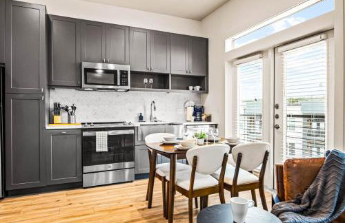 Luxurious New Unit 1Bd1Ba Pool, Golf Sim - Foto 13