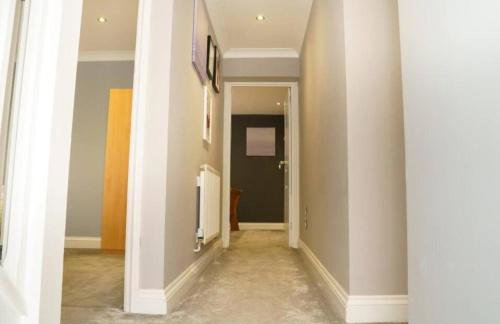 5 bedroom 3 bathroom house - Lyne Chertsey - Foto 14