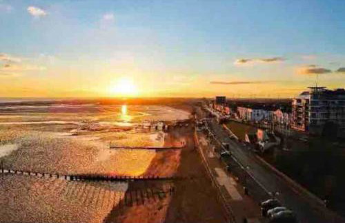 Boho Beach House Hot Tub, 3 Bedroom - Foto 36