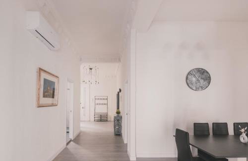 Amplio Piso de 7 habs, 4 baños sobre calle Gran Vía - Foto 12