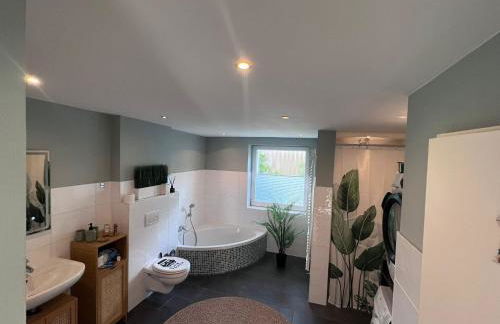 Güden Pearl Bhaven Deck 6 ,Exklusive große Wohnung,Hochwertige Ausstattung,Privatparkplatz & Carport,Großer Garten mit Gartenhaus,Langzeitaufenthalt - Foto 65