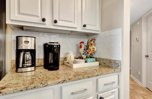 Pool and Dock Access Lakefront Hot Springs Condo! - Foto 22